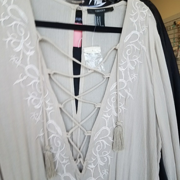 Romper - Picture 3 of 5